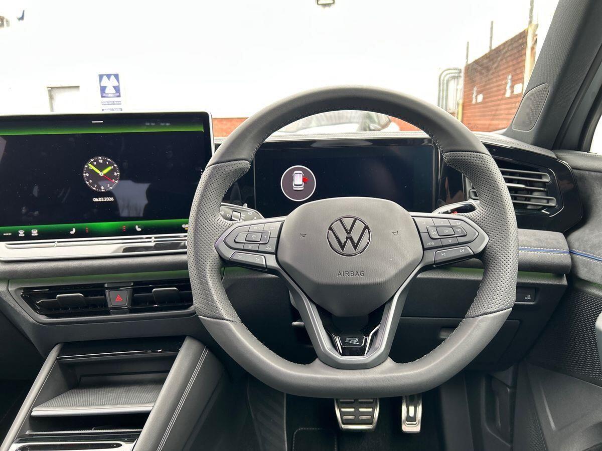 Volkswagen Tiguan Photo at-d47e82b091e64481830b092cae8c3db5.jpg