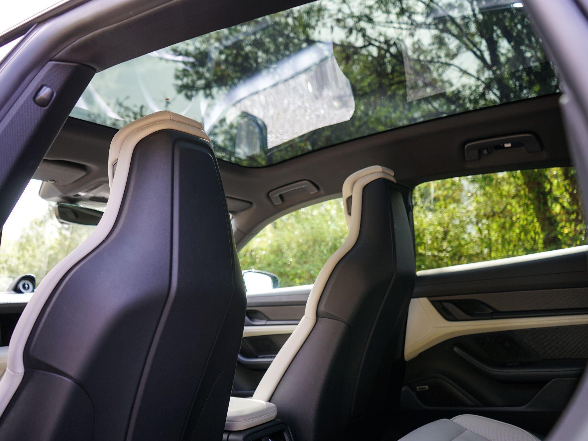 Porsche Taycan Performance Plus 93.4kWh 4S Sport Turismo 5dr Electric Auto 4WD (11kW Charger) (571 ps) — photo 19