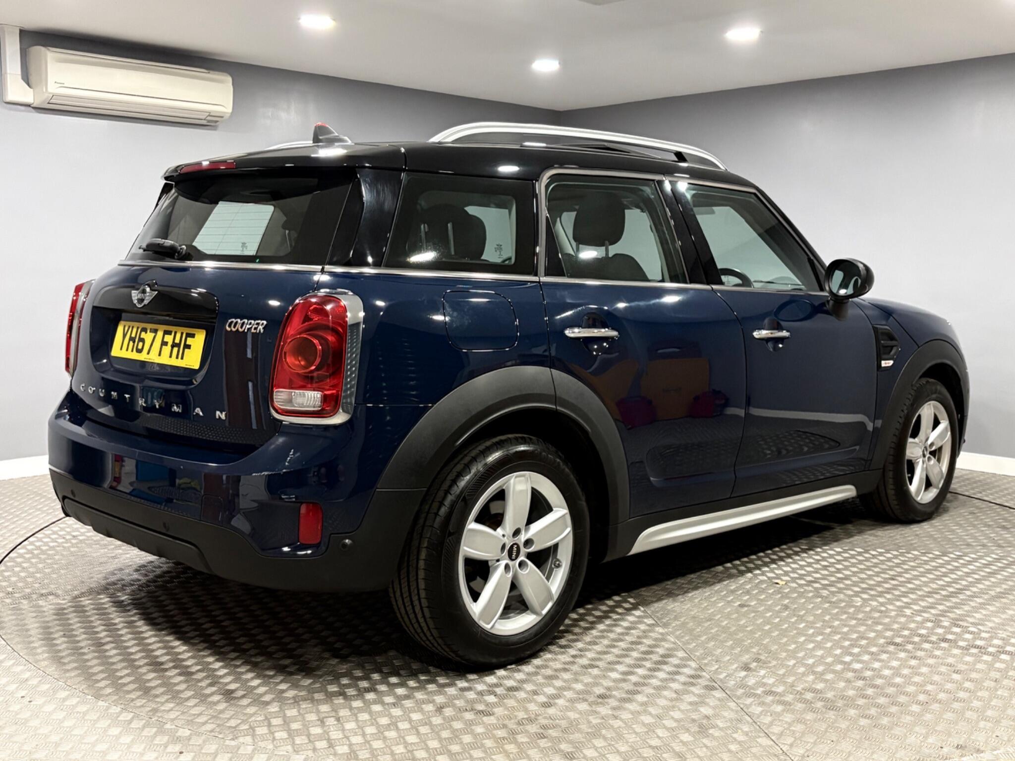 2017 Mini Countryman thumbnail 4