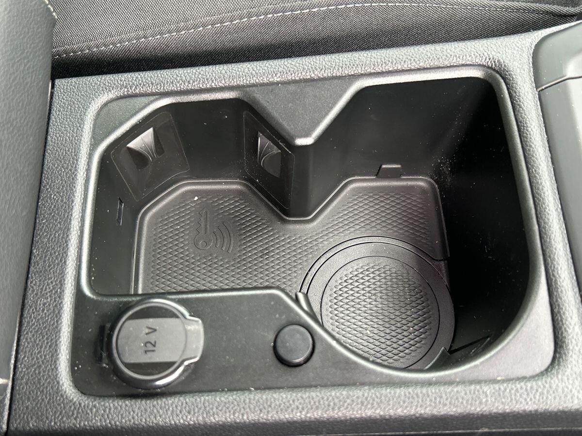 Volkswagen Golf Photo at-d4cfad7dbdaf4fda8cc02b3e67e111ac.jpg