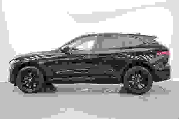 Jaguar F-PACE Photo at-d4f88ec009b54e7a8852533a673c7153.jpg