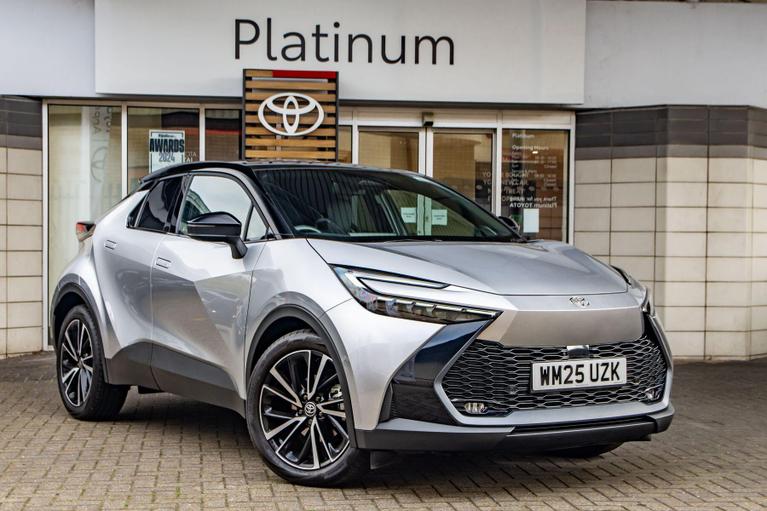 Used Toyota C-HR WM25UZK 1