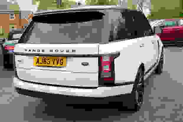 Land Rover Range Rover Photo at-d50ed17476384b1cafbadf7ca16e5428.jpg