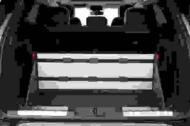 Land Rover RANGE ROVER SPORT Photo at-d50fb22ead6740c998b72d359315a288.jpg