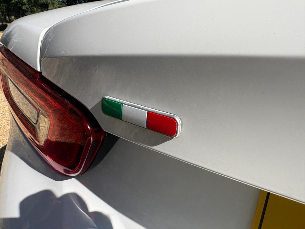 Fiat 124 Spider Photo at-d544e0bd36d640f8812492c08e818057.jpg