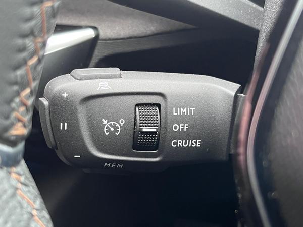 Used Peugeot 3008 LJ23AAD 48