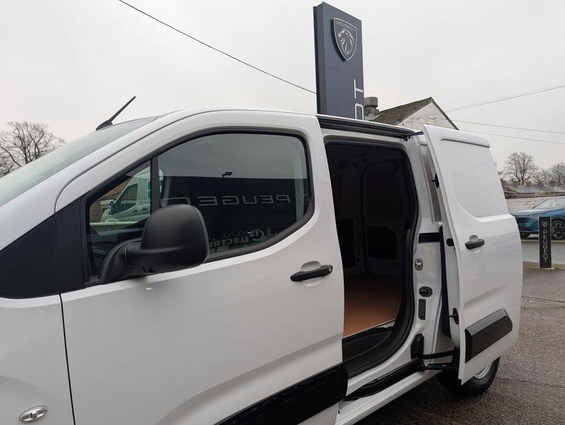 Used Peugeot e-Partner NU74VLB 28