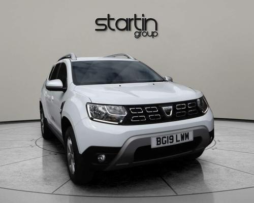 Dacia Duster 1.6 SCe Comfort Euro 6 (s/s) 5dr at Startin Group