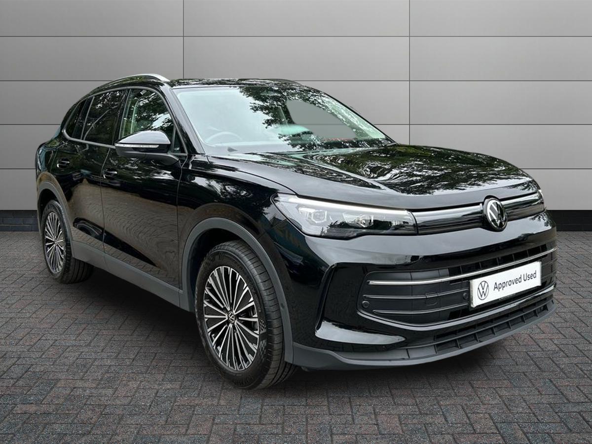Volkswagen Tiguan Photo at-d5cdcfdfecec48c0a05d4253f7306511.jpg