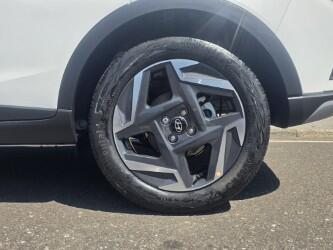 Hyundai BAYON Photo at-d5ed9147e74741bd9fa795c02c39cca8.jpg