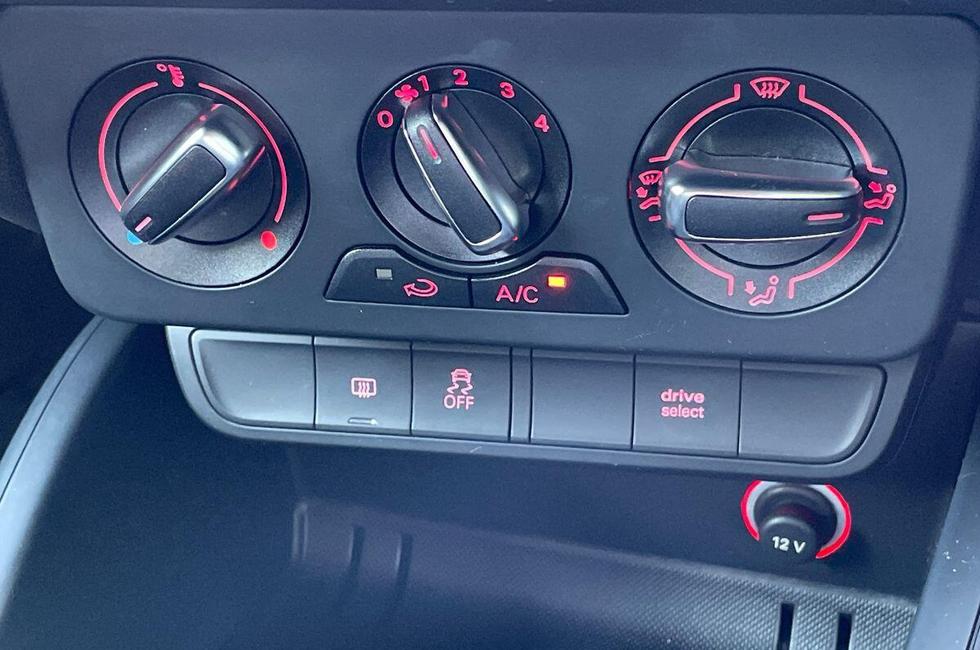 Audi A1 Photo at-d5efee50f38349298f460a099e02ed7b.jpg