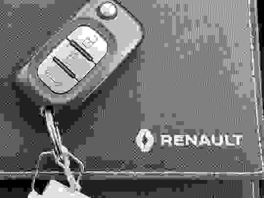 Renault Trafic Photo at-d5f3bc13f359479ab1838dce074b7d3c.jpg