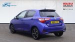 Toyota YARIS Photo 2
