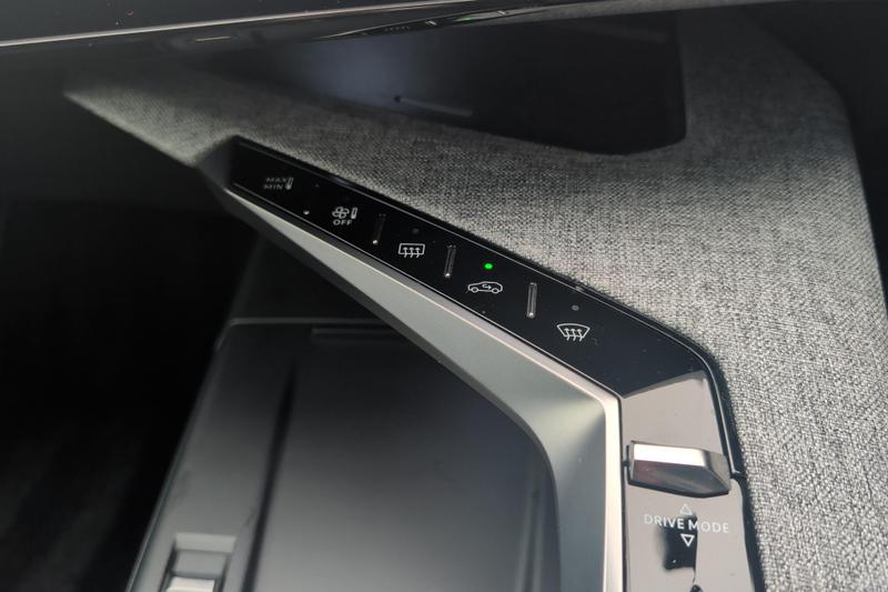 Used Peugeot E-3008 NV24VOB 35