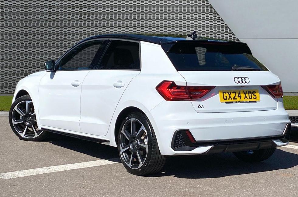 Audi A1 Photo at-d63e8e71a1d24519ba4f9a4b02cb60ba.jpg