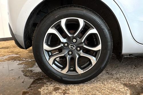 Mazda 2 Photo at-d644ecbefee84e229e17bed57a7b5a48.jpg