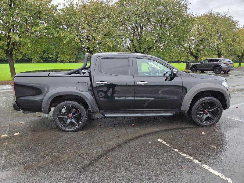 Mercedes-Benz X Class Photo at-d672ad9fdb854c9b88120828cdfcca41.jpg