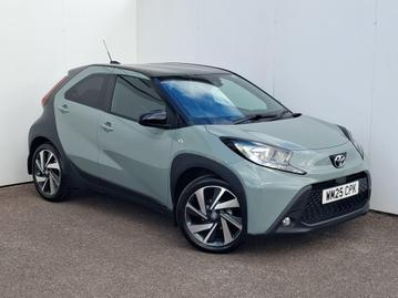 Used 2025 Toyota Aygo X 1.0 VVT-i Edge Euro 6 (s/s) 5dr Green at Islington Motor Group