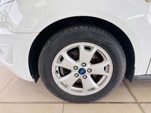 Ford Transit Connect Photo 16