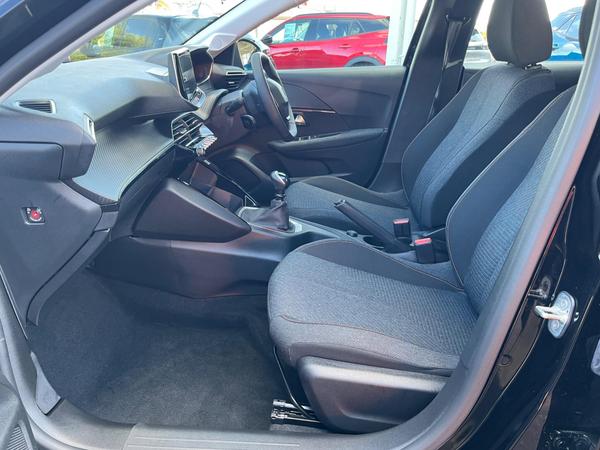 Used Peugeot 208 KJ25WFZ 46