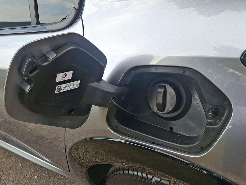 Used Peugeot 208 NV25EKE 31