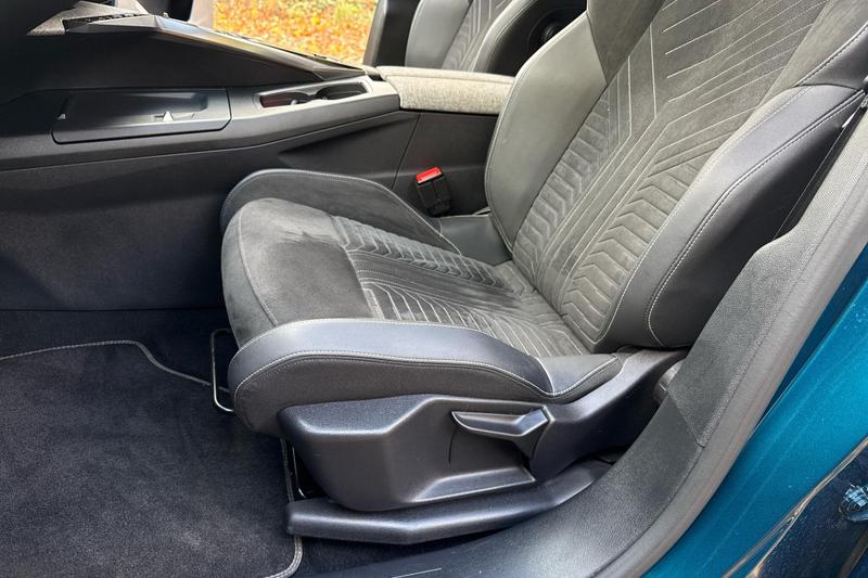 Used Peugeot E-3008 NV24RXT 26