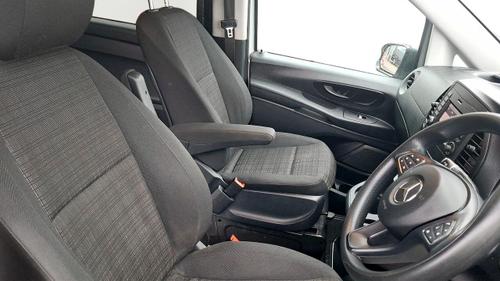 Mercedes-Benz Vito Photo at-d6b8b13948a94bccbf222a5dce4e6d16.jpg