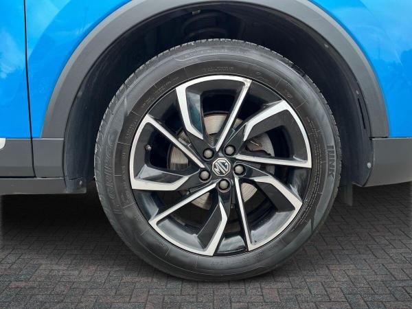 MG MG ZS Photo at-d74eb8efd3d64d07a620f893b857a348.jpg