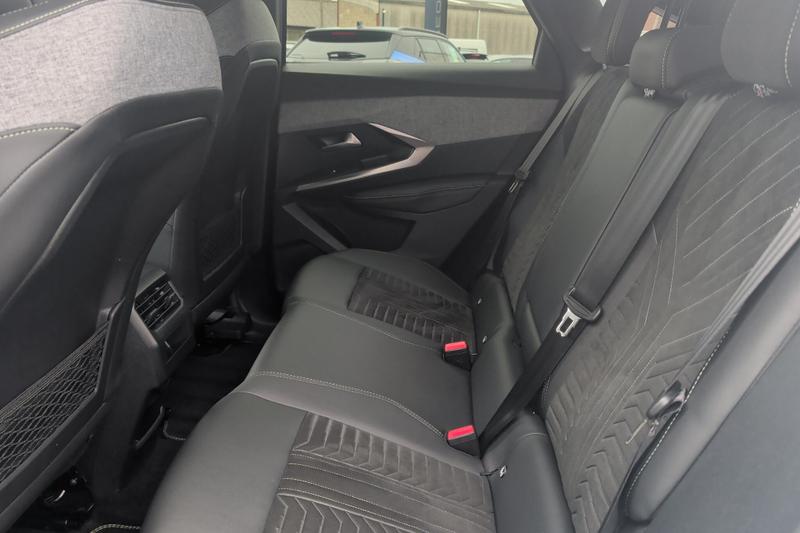 Used Peugeot E-3008 NV24VOB 16