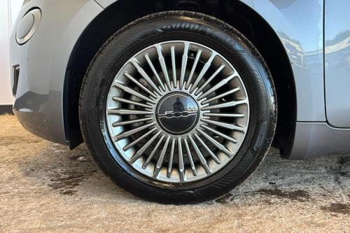 Fiat 500E Photo at-d77ce0a3a90640b0ab022be8bc493d75.jpg