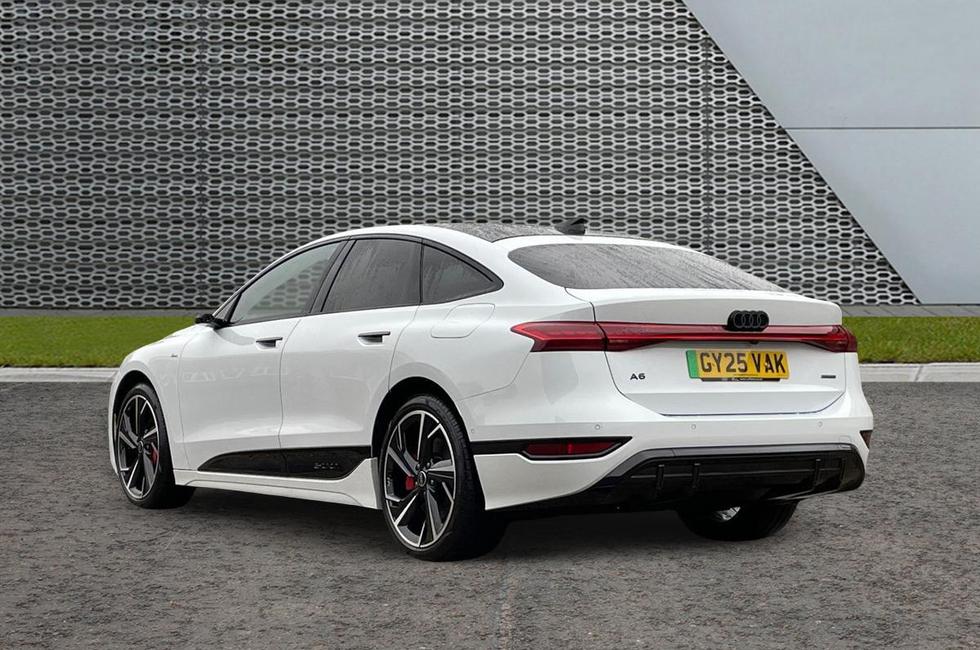 Audi A6 Photo at-d7853363cc3742cc9b0e5f6fc2146661.jpg