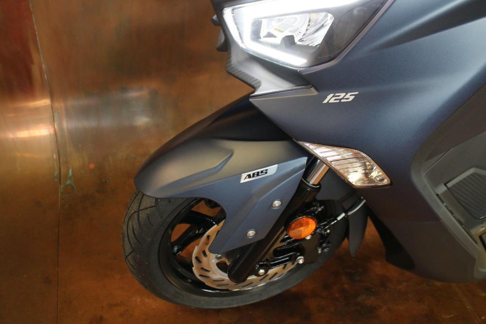 SYM Joymax Z 125 Photo at-d78673fc2d4149b8bc1499f4783bfcc6.jpg