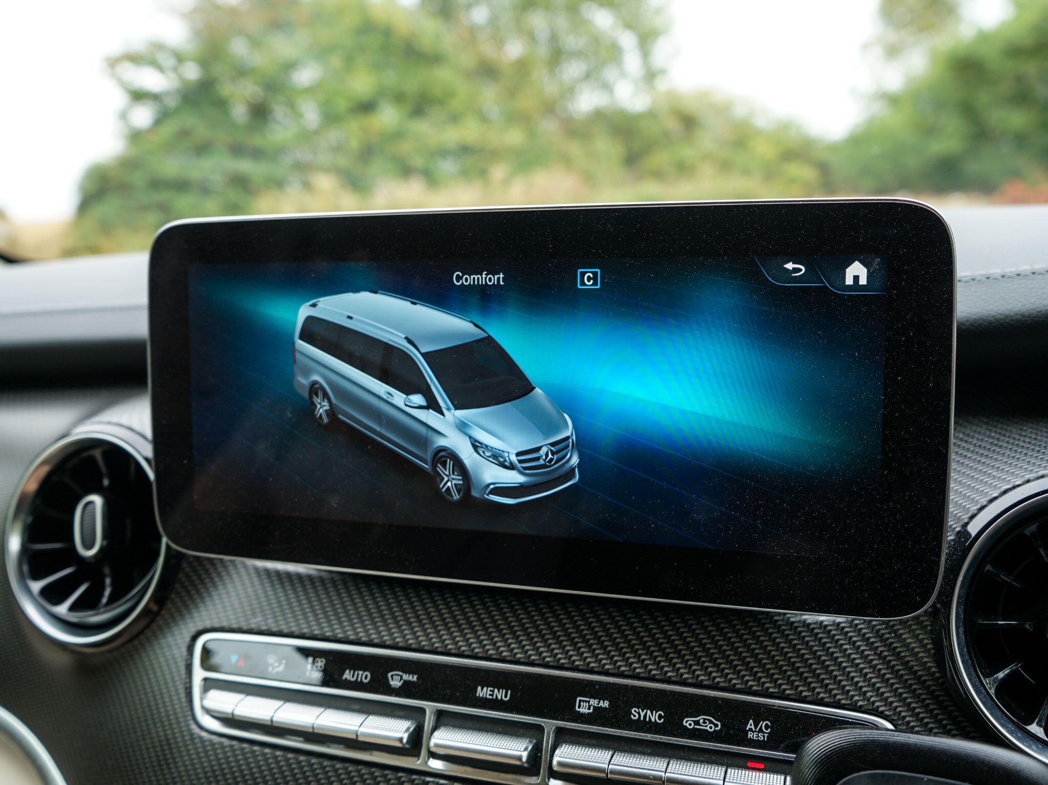 Mercedes-Benz V Class 2.0 V300d AMG Line G-Tronic+ Euro 6 (s/s) 5dr XLWB — photo 26