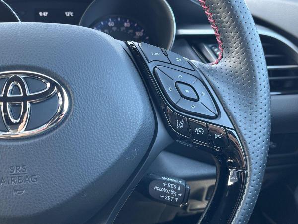 Toyota C-HR Photo at-d7d1c853b7524fd4a5bda179537458fc.jpg