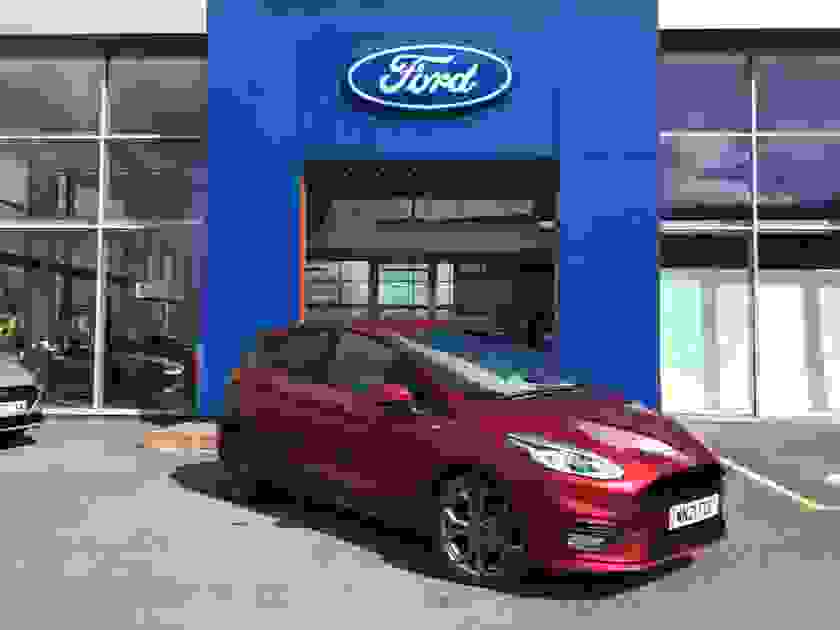 Ford Fiesta Photo at-d7d250a73eb04bf0810465f8e3b193c7.jpg