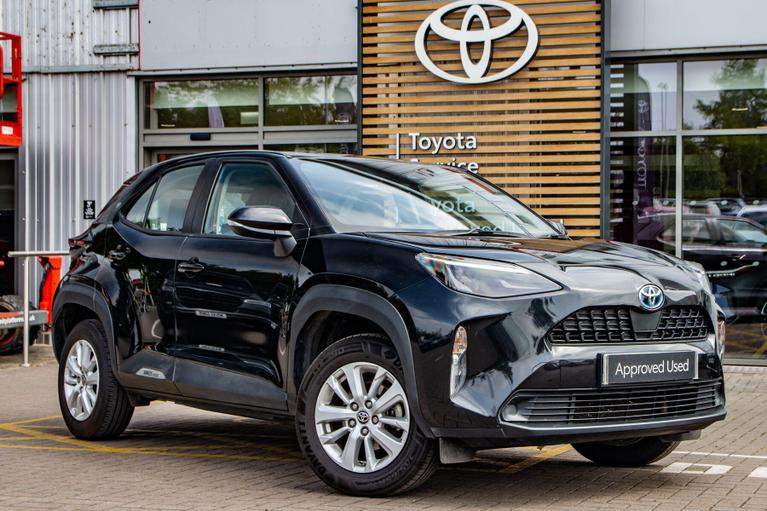 Used Toyota Yaris Cross DV73OYL 1