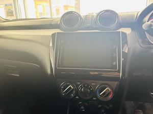 Suzuki Swift Photo 37