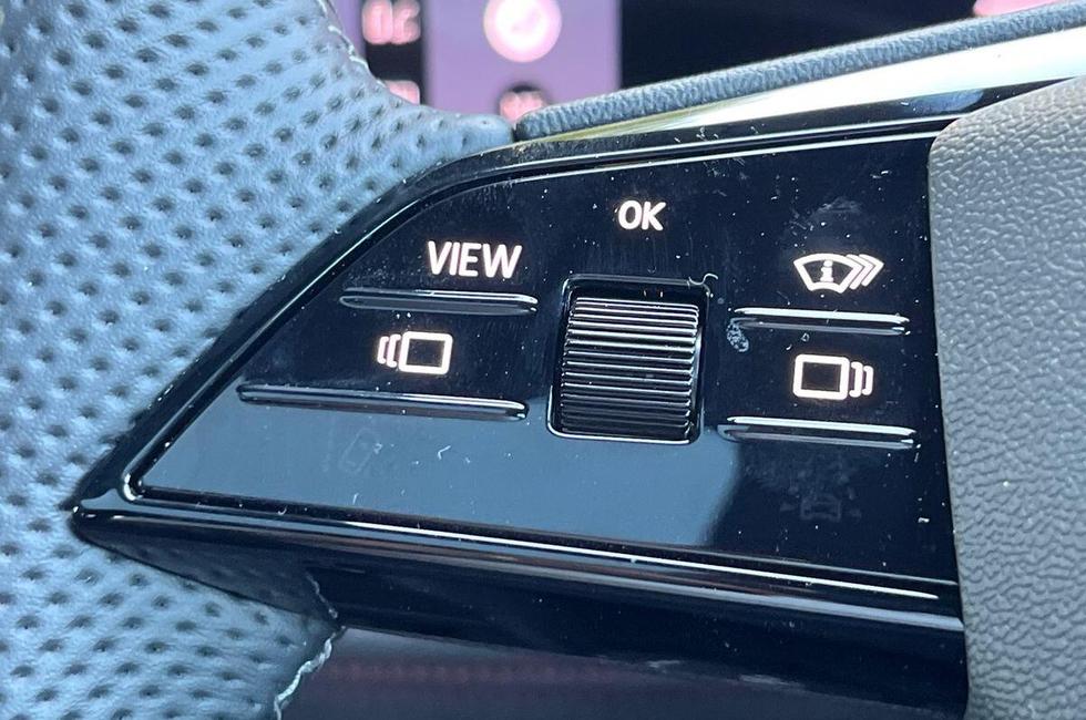 Audi Q6 Photo at-d85d71fe33864cff8c6101e8d008337e.jpg