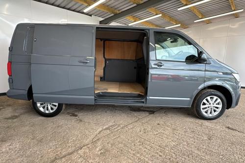 Volkswagen TRANSPORTER Photo at-d880f34f0e2c47808ac7bf0029d27b34.jpg