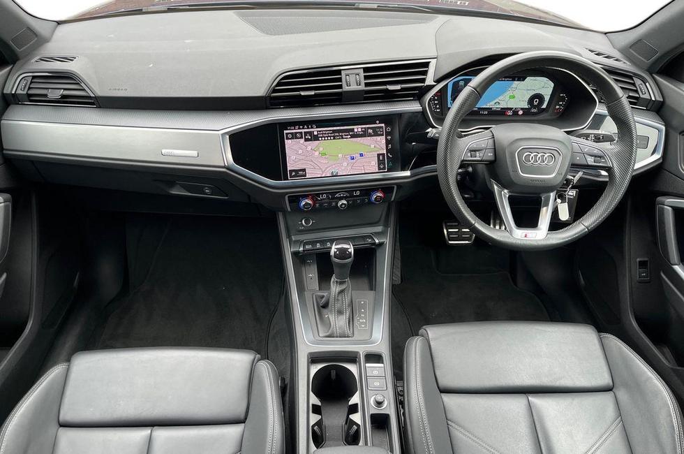 Audi Q3 Photo at-d89922b1c87f437a8243e913070f3333.jpg