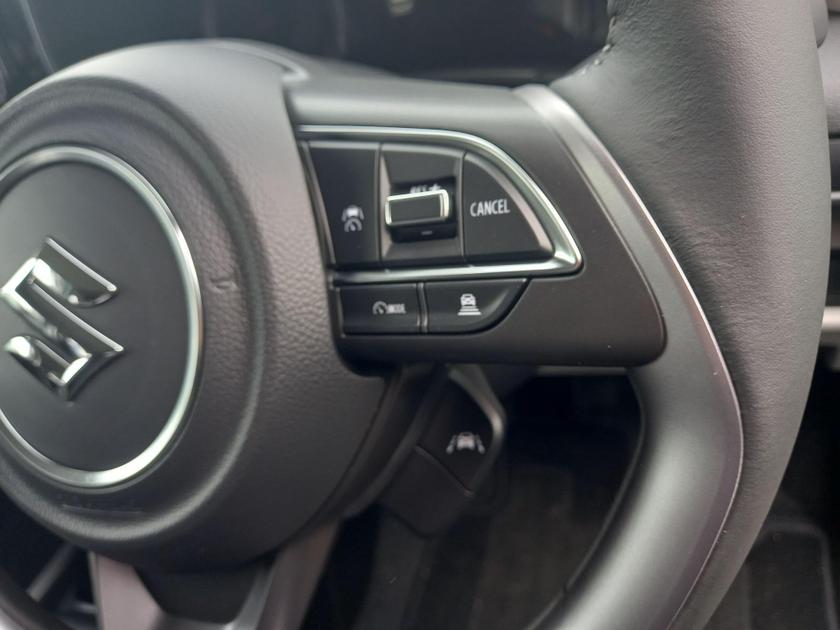 Suzuki SWIFT Photo at-d8b3f78c6bdb4b12b588a623b8a3fb17.jpg