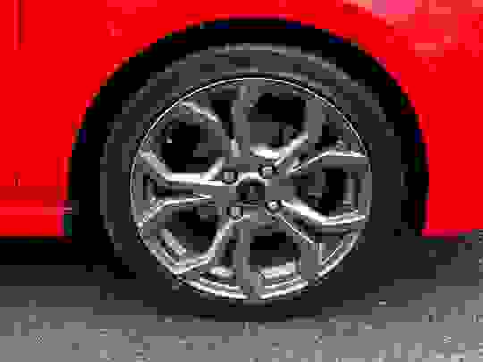 Ford Fiesta Photo at-d8bca59bd5a14dd58e69f93e5baee511.jpg