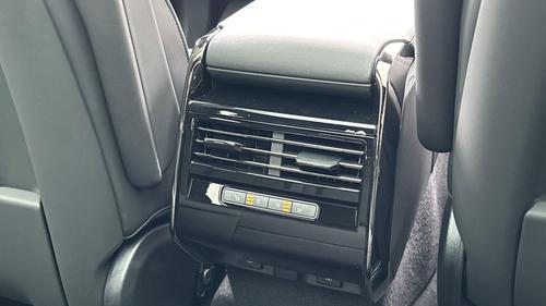 Land Rover Range Rover Sport Photo at-d8fc83b08358453899a3050fc88a63f8.jpg