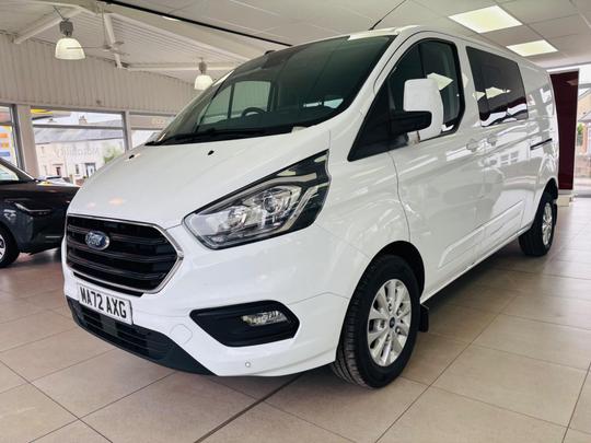 Ford Transit Custom Photo at-d90a12f2dab446399850397b8b53a3fd.jpg