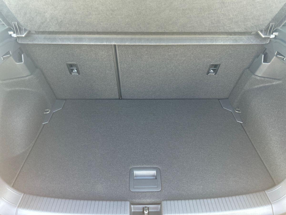 Volkswagen T-Cross Photo at-d912d5fd322f469db168e87493bf3ead.jpg
