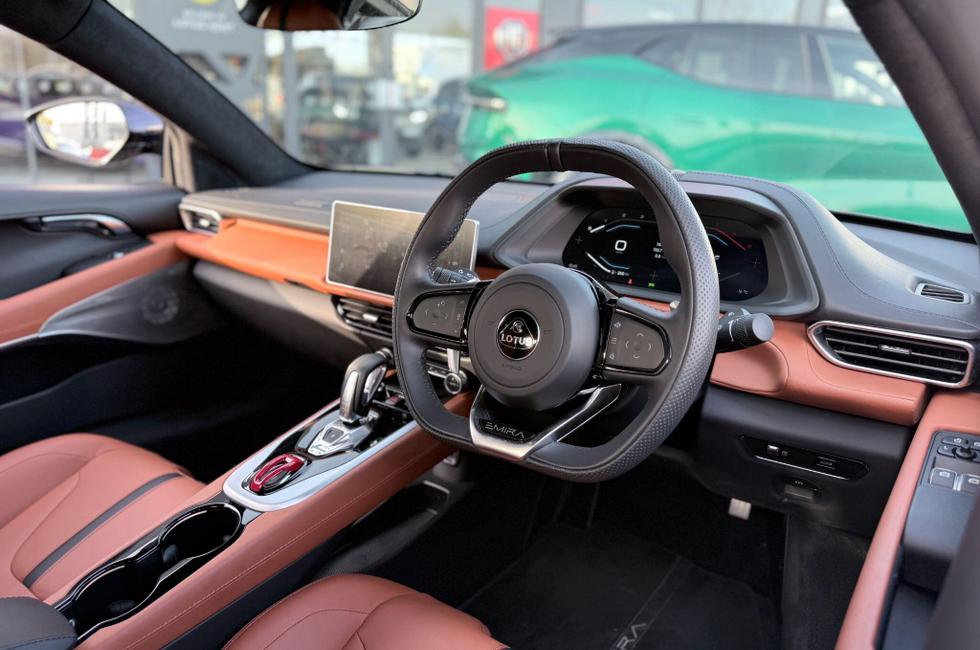 LOTUS Emira Photo at-d935c6f3331743dd8da4c4bfe4dd89d8.jpg