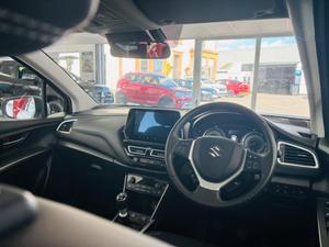 Suzuki S-Cross Photo 26