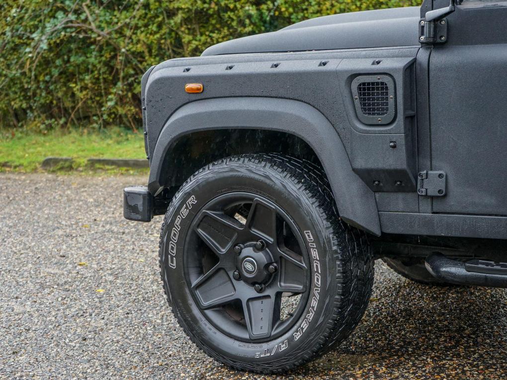 Used Land Rover Defender 110 BXI3945 5