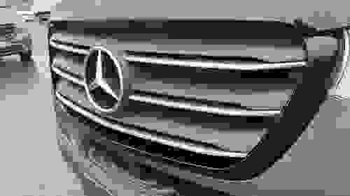 Mercedes-Benz Sprinter Photo at-d97160a40ea7454496130bffa2690f6a.jpg
