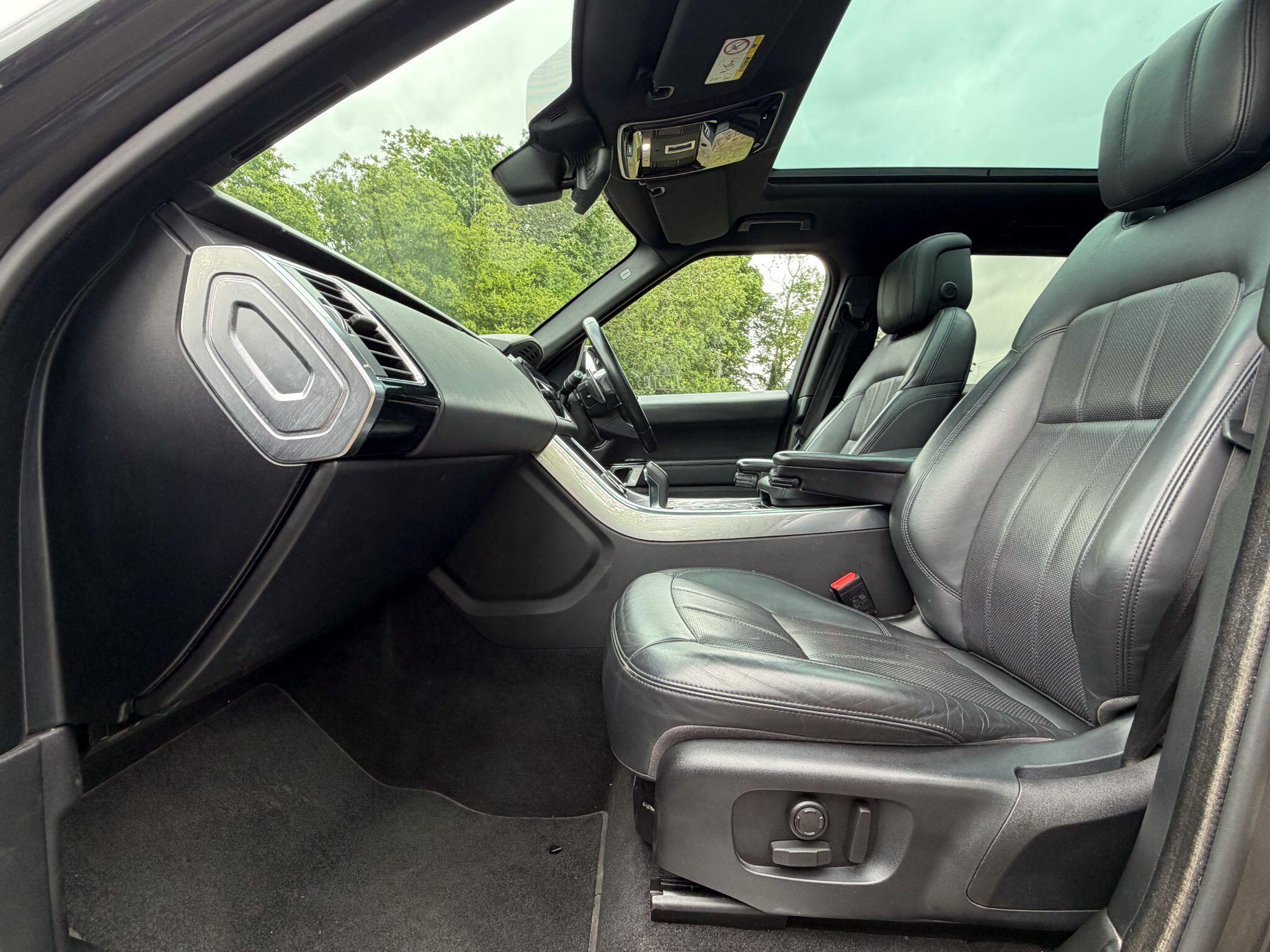 Land Rover Range Rover Sport 3.0 D300 MHEV HSE Dynamic Black SUV 5dr Diesel Auto 4WD Euro 6 (s/s) (300 ps) — photo 3